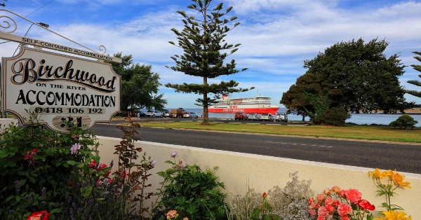 Birchwood, Devonport self-contained self catering accommodation image 1