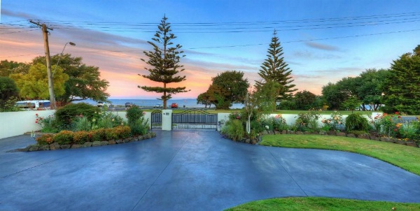 Birchwood, Devonport self-contained self catering accommodation image 11