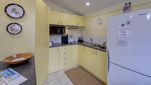 Birchwood, Devonport self-contained self catering accommodation image 14