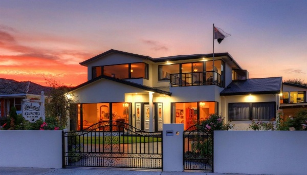 Birchwood, Devonport self-contained self catering accommodation image 2