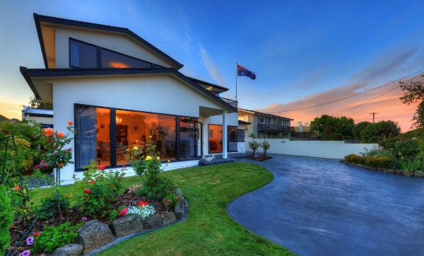Birchwood, Devonport self-contained self catering accommodation image 3